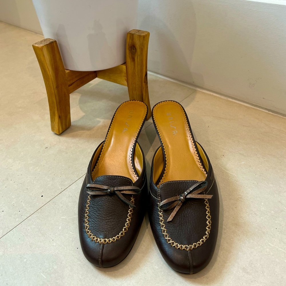 UNISA Kitten Heels Size 8